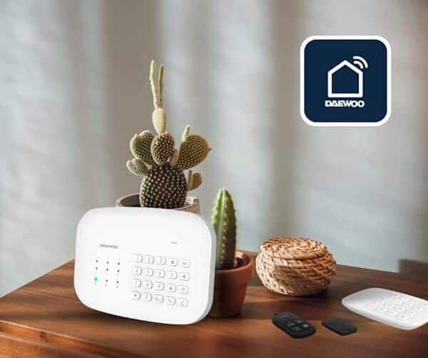 Daewoo Security SA667AM - Compatible Animaux, Alarme Maison sans Fil WiFi/GSM connectée, Contrôle à Distance, Sirène extérieure, 4 Caméras, Compatible avec Amazon Alexa, Google Home