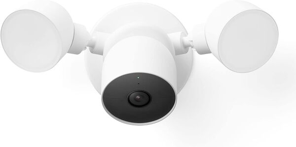 Google Nest Cam avec projecteur (Extérieur - Filaire) – Caméra de sécurité connectée - Caméra de sécurité avec projecteur 1080p, Snow