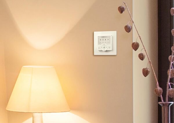 HOMEPILOT - Horloge programmable connectée classic Commande radiofonctionnelle spécialement conçue pour les moteurs de volets roulants.