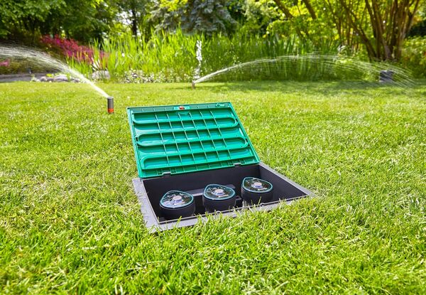 Découvrez notre avis sur le boîtier Bluetooth Gardena 9 V pour une installation enterrée simplifiée et contrôlée à distance. Optez pour une gestion efficace de votre système d'irrigation.