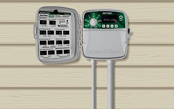 Découvrez notre test détaillé du programmateur d'irrigation Rain Bird ESP-TM2 : performances, fonctionnalités et avis d'experts pour optimiser votre arrosage automatique. 