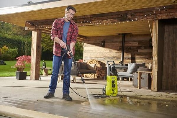 Découvrez notre test complet du nettoyeur haute pression Ryobi RY140PWA 140 bars : performances, avantages et inconvénients pour bien choisir votre équipement. 